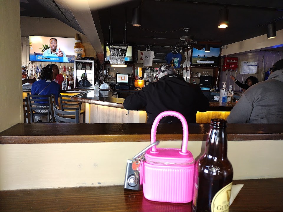 Bedford Automile Inn Bar & Grill