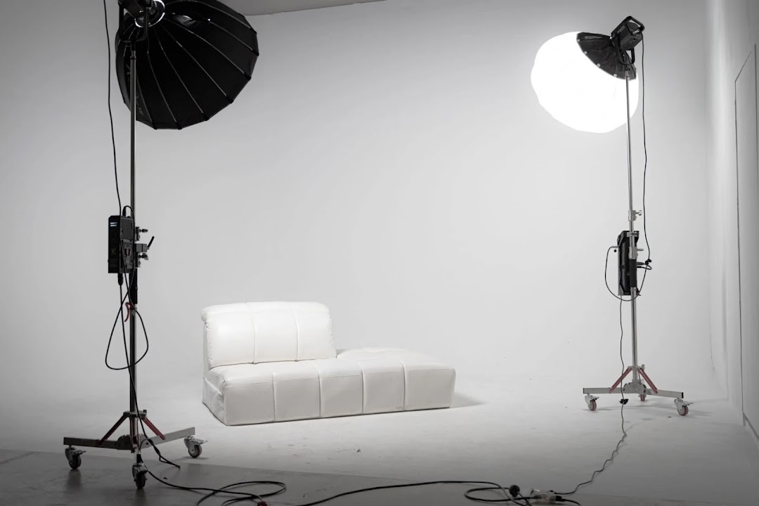 Spark Studios Cle - Cyc Wall + Multiple Sets
