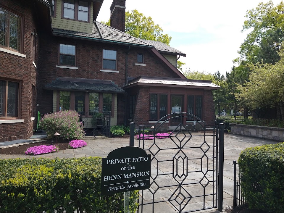 Henn Mansion