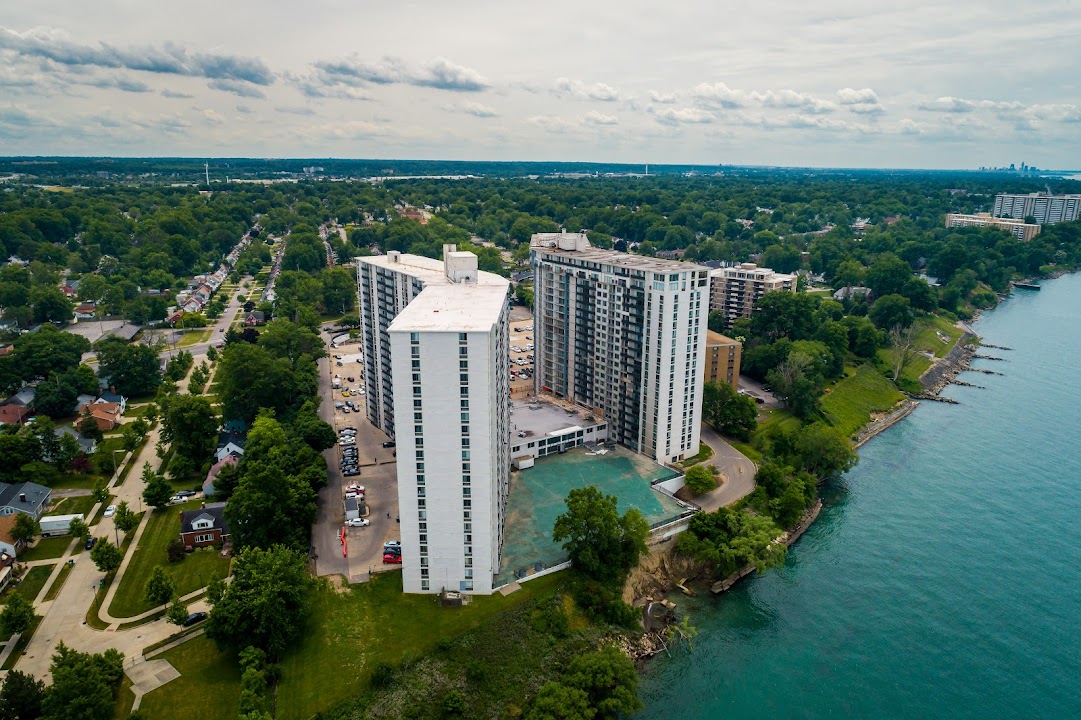 The Vista Apartments